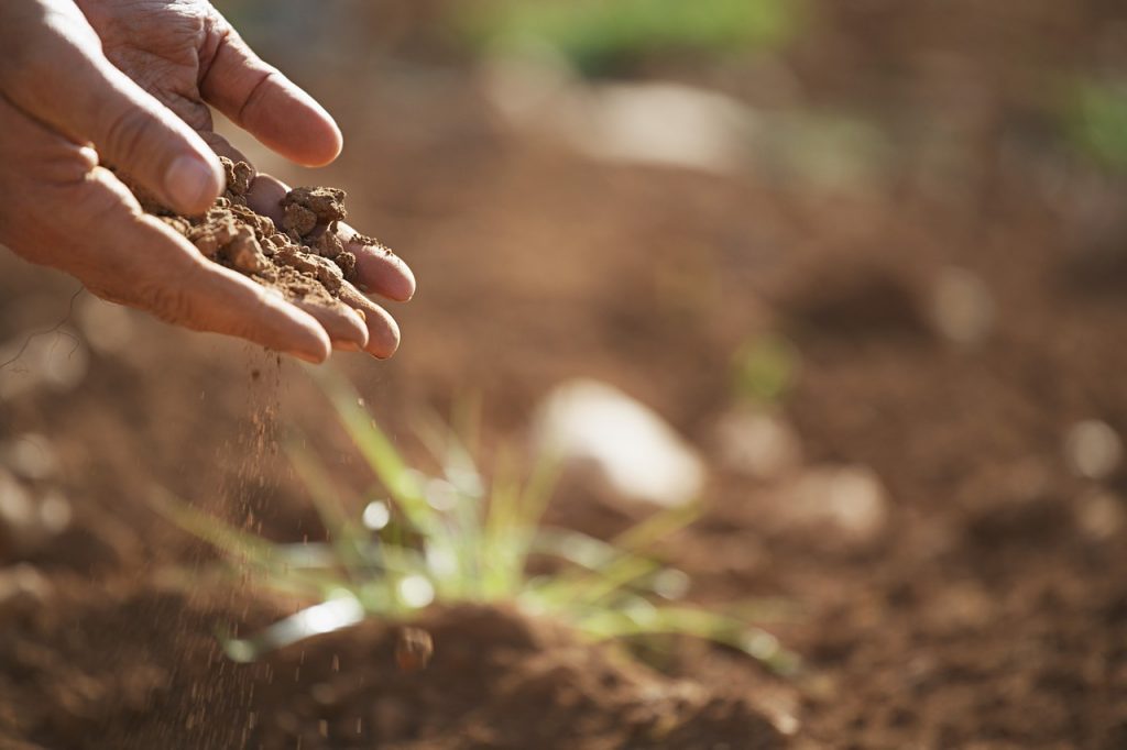 infiltração de produtos químicos no solo dano ambiental impermeabilização