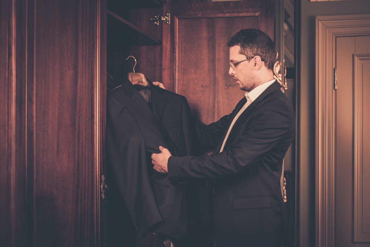 como funciona a impermeabilização dicas mofo nas roupas