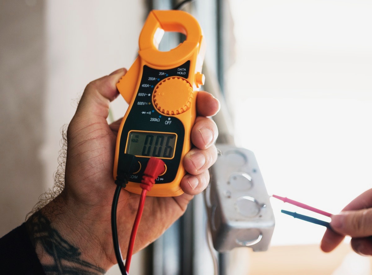 plano de manutenção condominial elétrica