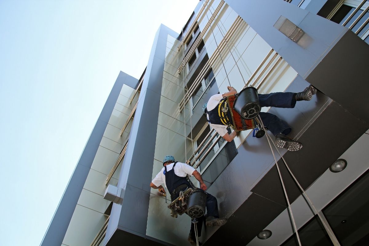 manutenção emergencial de fachada de condomínio