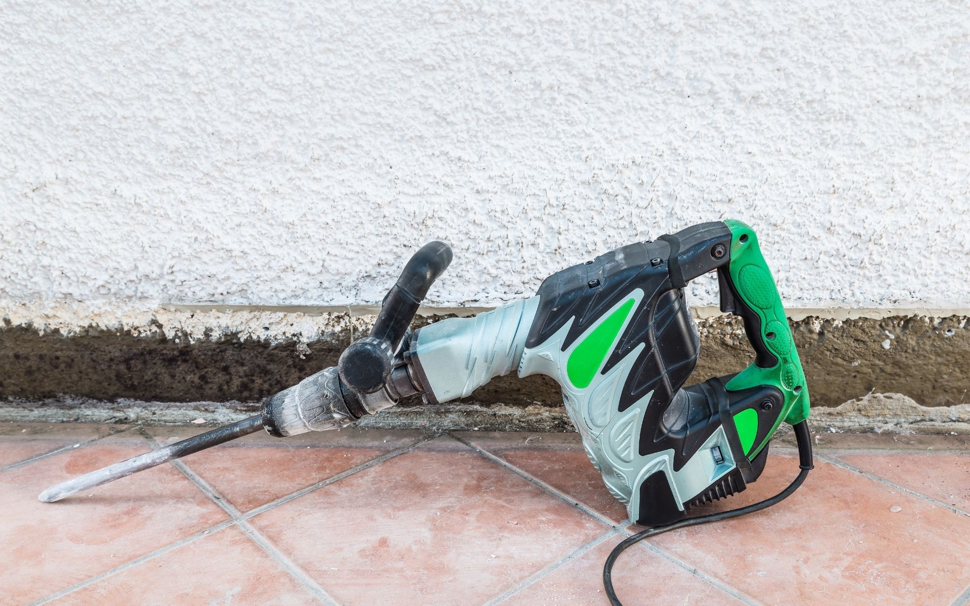 uso de martelete em apartamentos