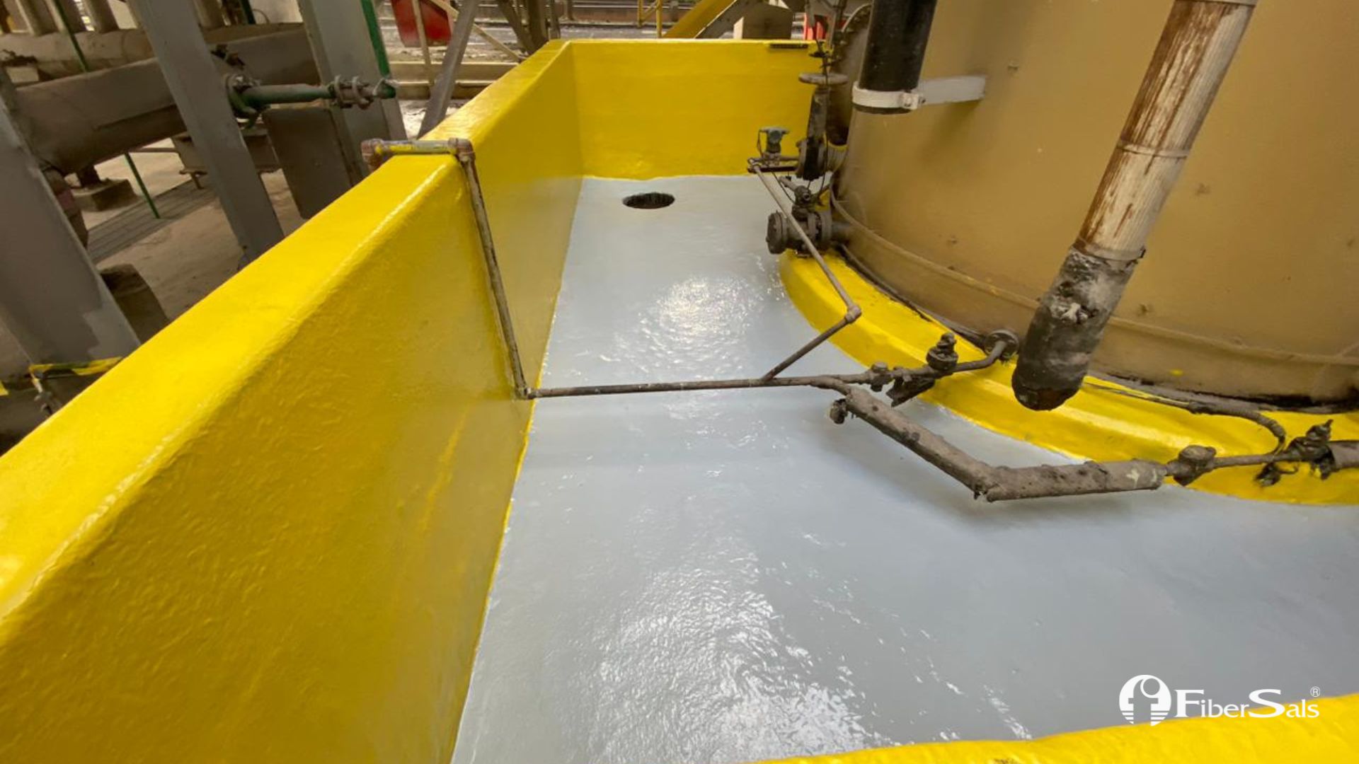 bacia de contenção impermeabilizada pela Fibersals