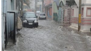 Em dias de chuva forte, a quantidade de água que chega à garagem pode ser muito maior do que o normal