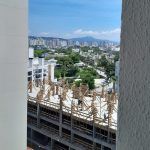 Numa edificação, antes que o espaço possa ser utilizado com conforto e segurança, existe uma etapa fundamental que não pode ser ignorada: a limpeza pós-obra