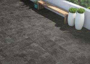 O porcelanato ainda segue e alta entre as possibilidades de revestimento pela baixa absorção de água, resistência às variações de temperatura e facilidade de limpeza